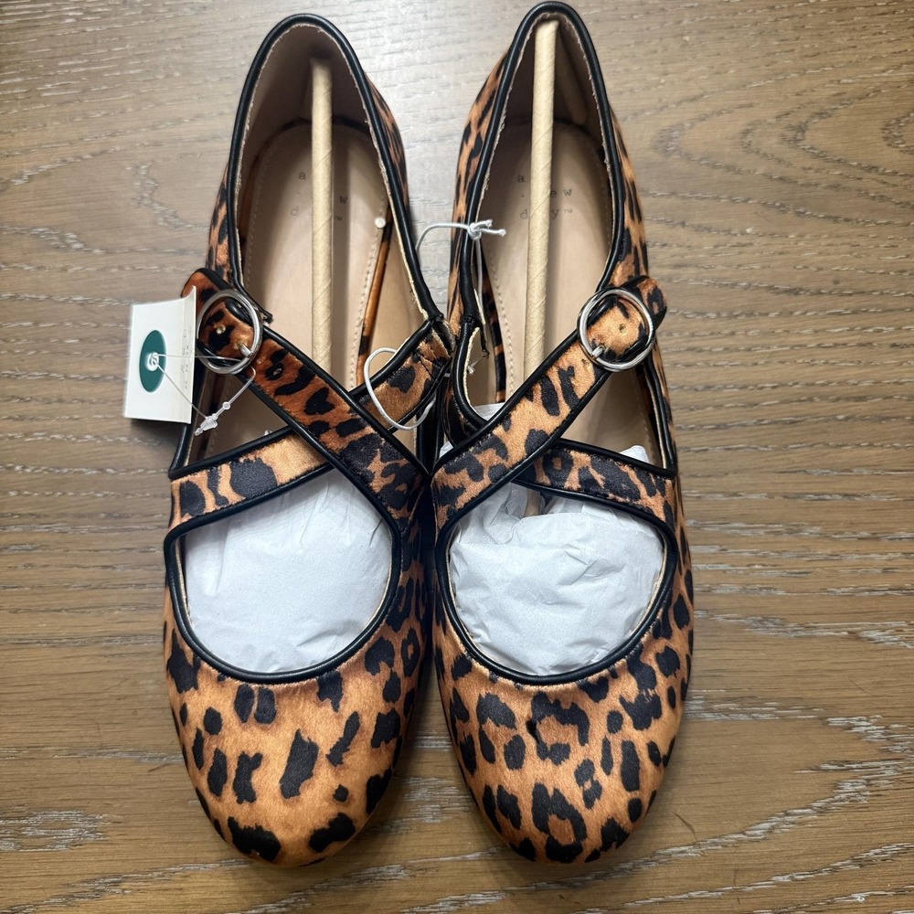 A New Day Shoes Womens Size 9 Brown Leopard Mary Jane Tamsin Flats Buckle Strap